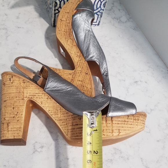 👡 DAVID TYLER SILVER LEATHER PLATFORM SANDALS - Picture 7 of 7